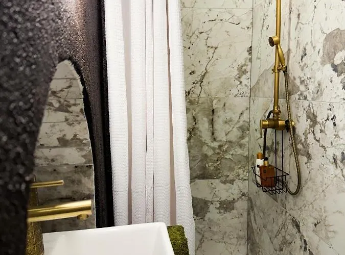 La Des Trois Eglises ベッド・アンド・ブレックファスト 4*