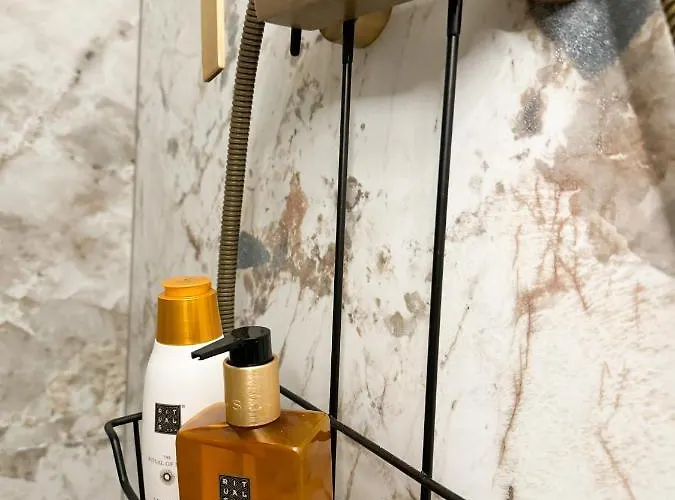 ベッド・アンド・ブレックファスト La Des Trois Eglises 4*