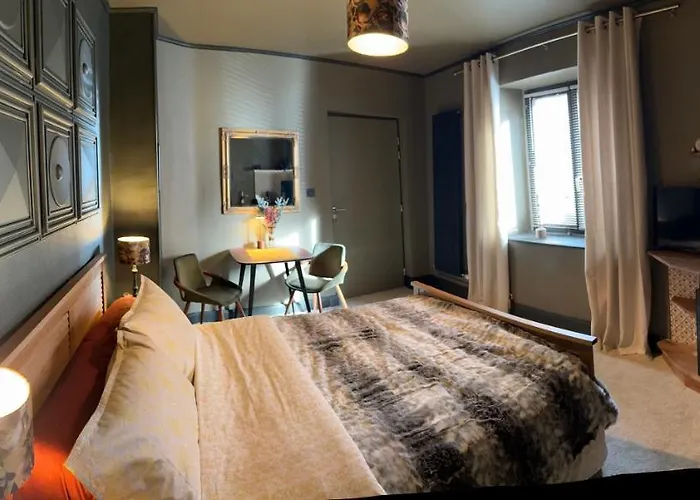 ベッド・アンド・ブレックファスト La Des Trois Eglises